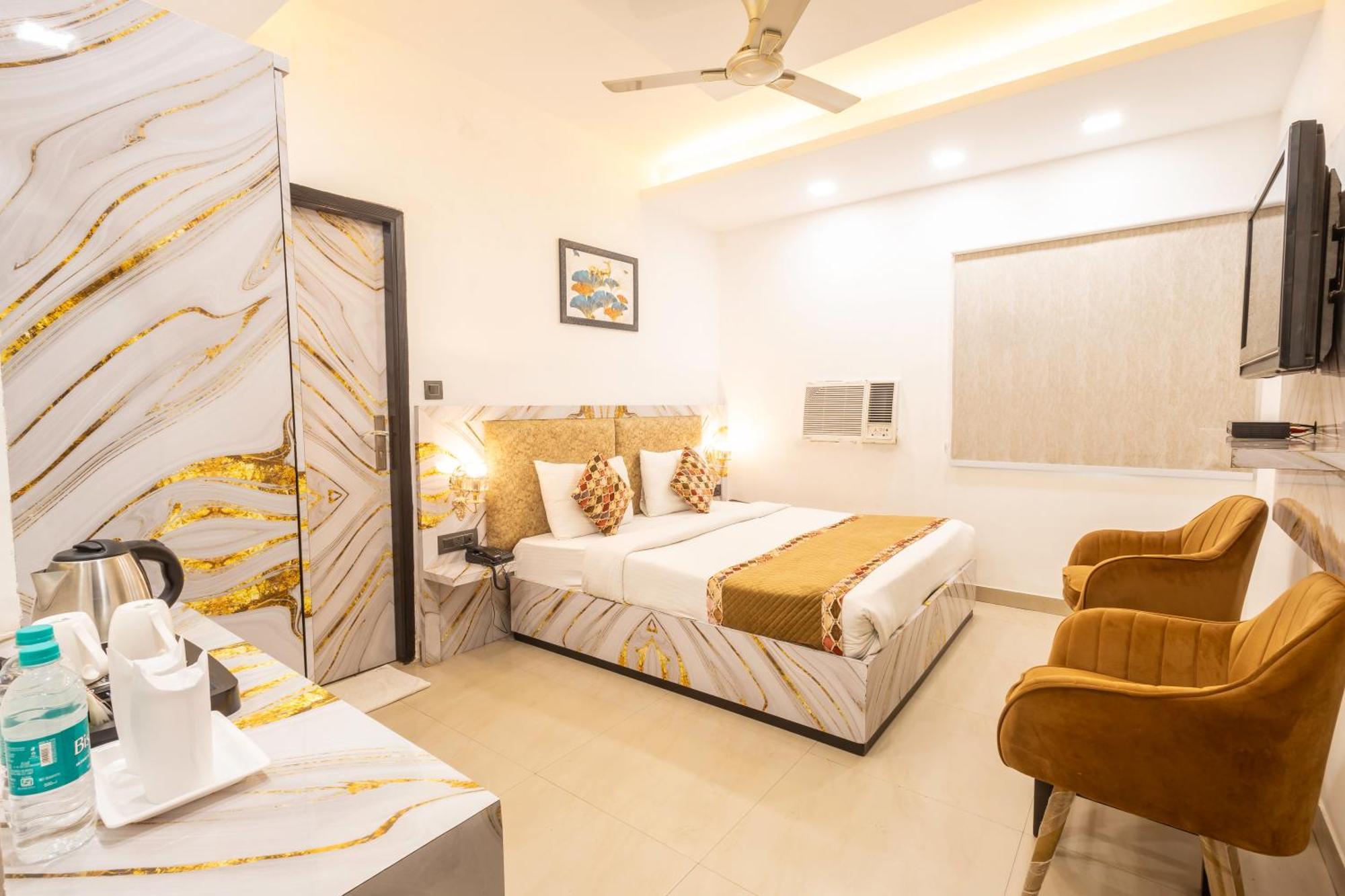Hotel Cosmo Near Blk Hospital Karol Bagh Дели Экстерьер фото
