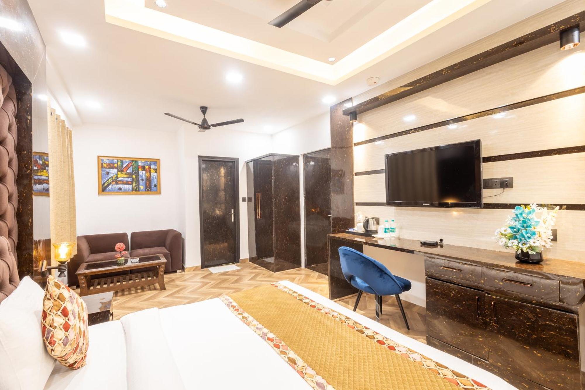 Hotel Cosmo Near Blk Hospital Karol Bagh Дели Экстерьер фото