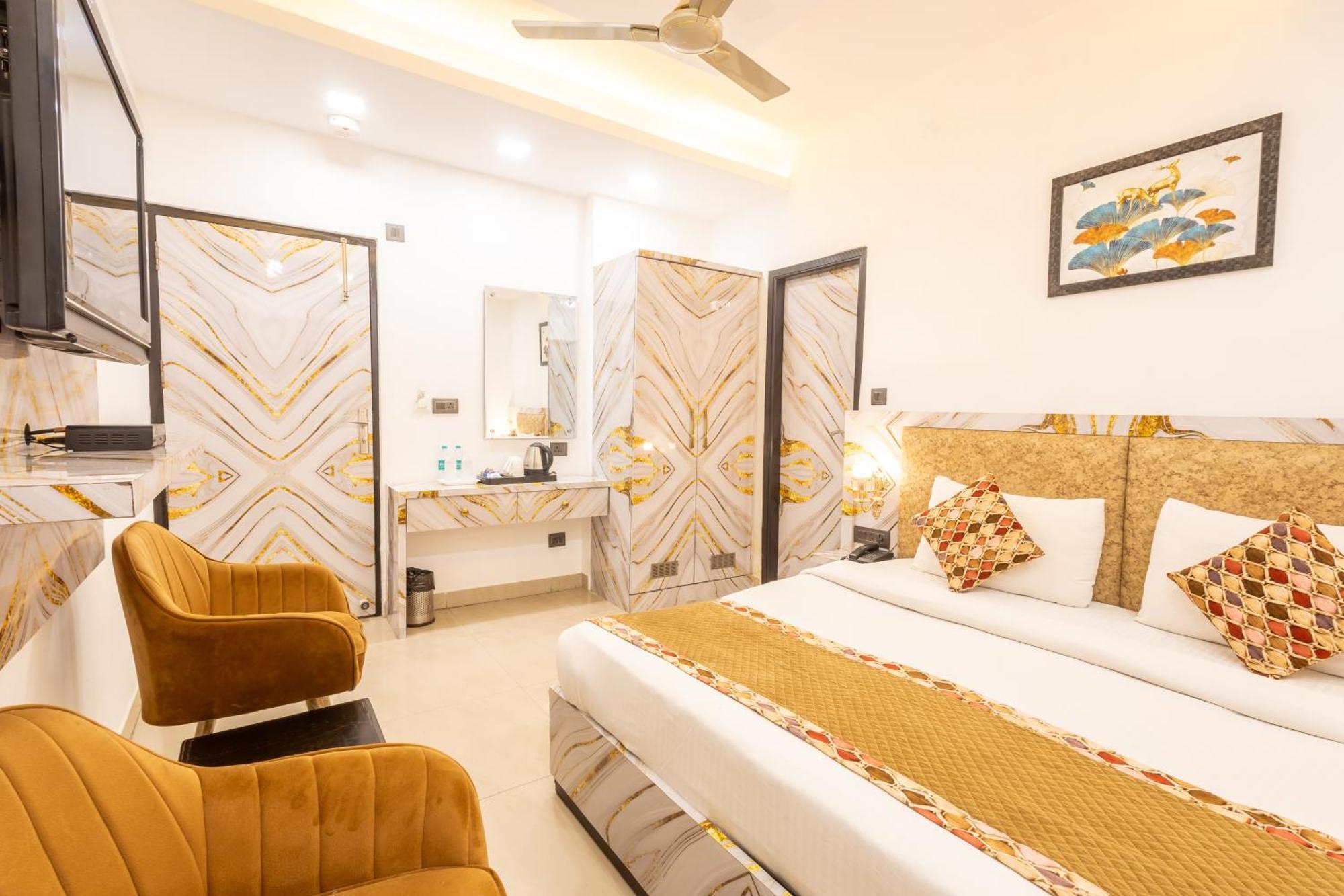Hotel Cosmo Near Blk Hospital Karol Bagh Дели Экстерьер фото