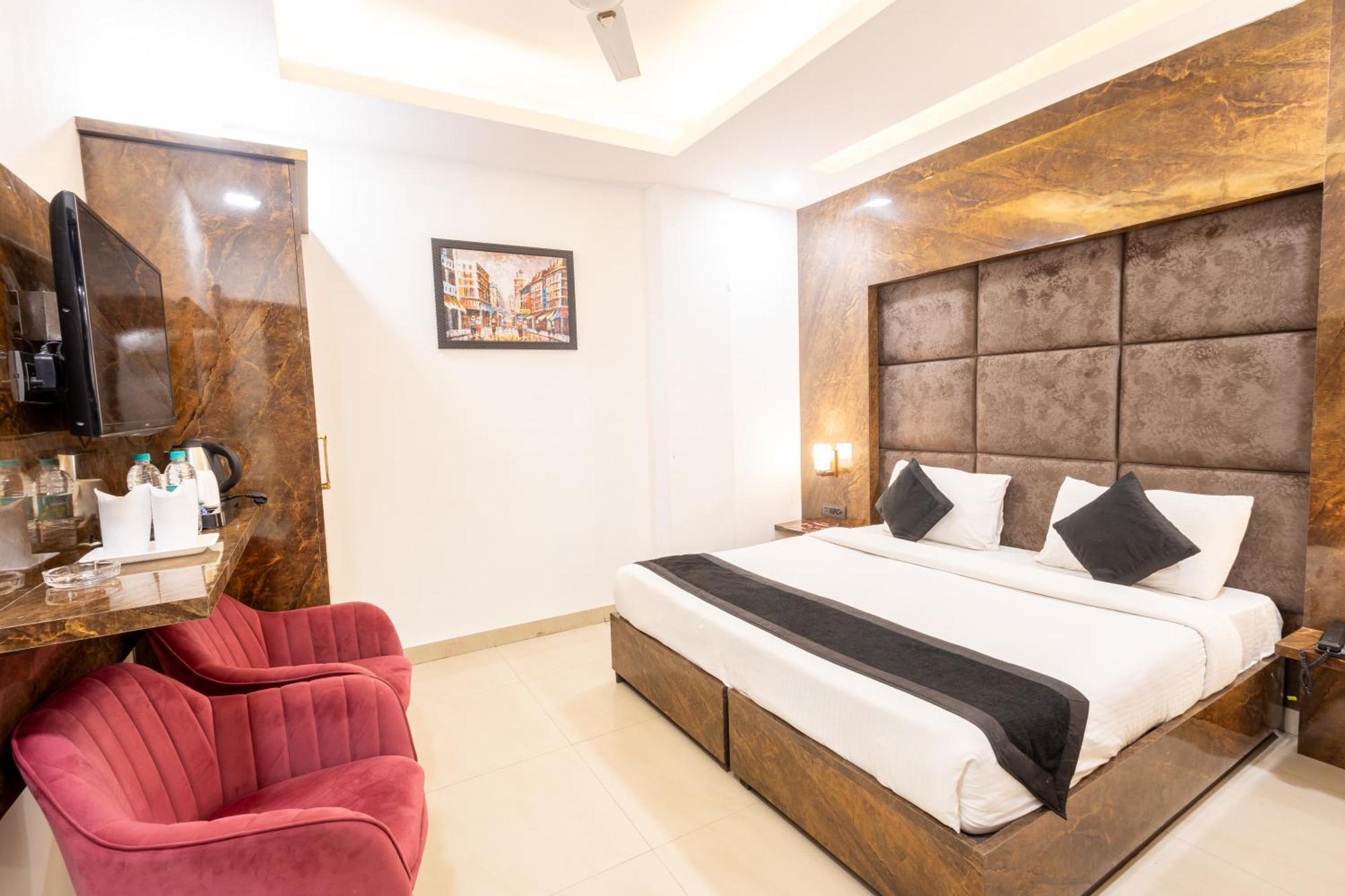 Hotel Cosmo Near Blk Hospital Karol Bagh Дели Экстерьер фото